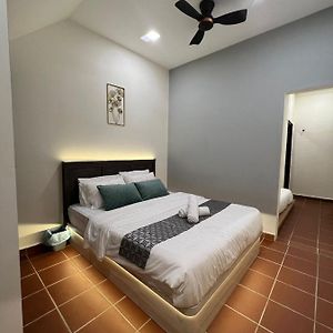 Deluxe Family Suite